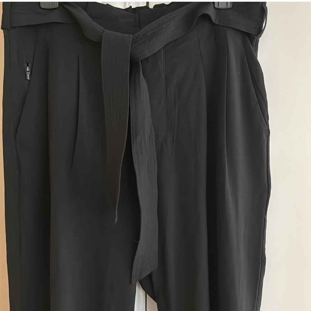 *SHOP CLOSING 4/26* Athleta Skyline Pants II Black 10 EUC